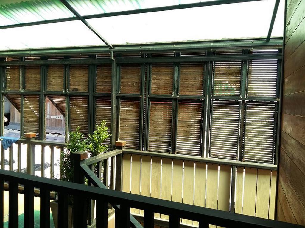 Chommuang Guest House Ayutthaya Bagian luar foto